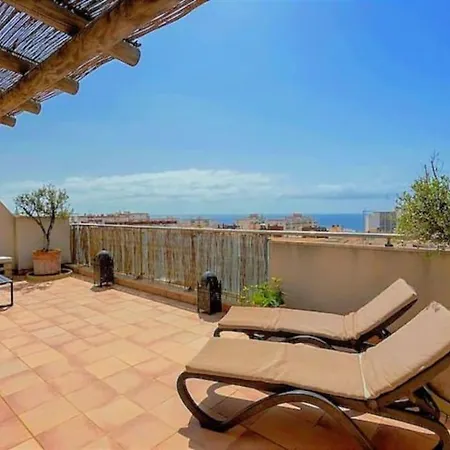 Penthouse With Amazing Sea Views And Parking *